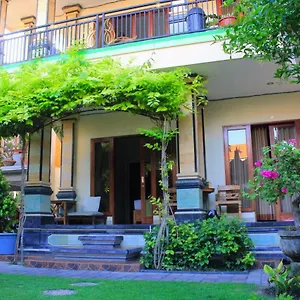 Pensión Cr Tris, Seminyak